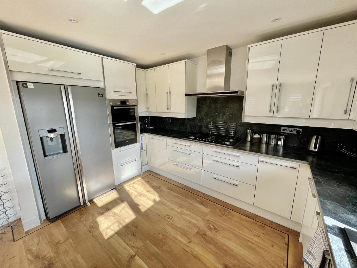 Four Corners Holiday Home Hot Tub & Sauna Ferndown Exteriör bild