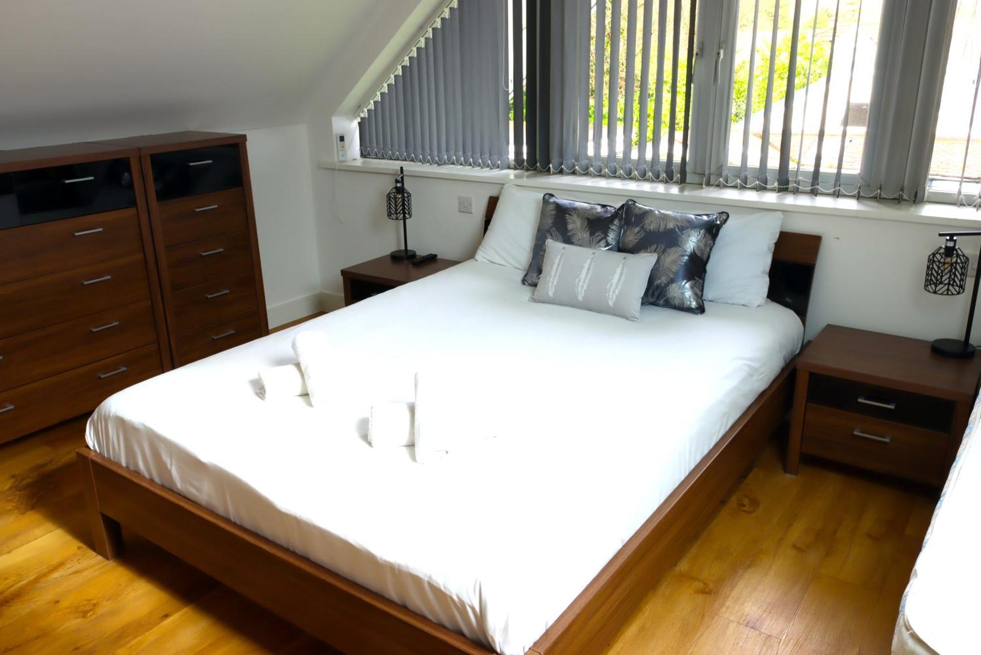 Four Corners Holiday Home Hot Tub & Sauna Ferndown Exteriör bild