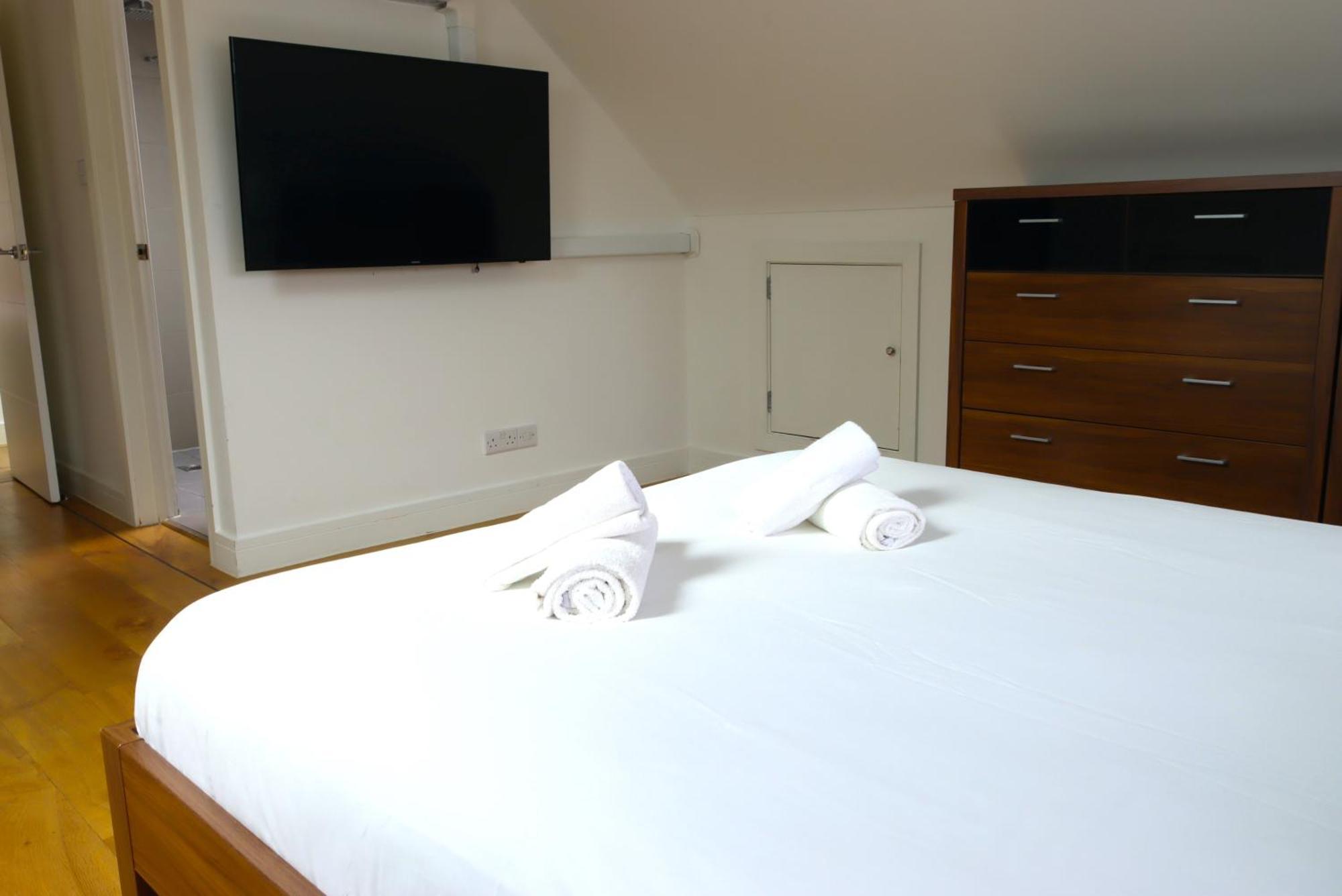 Four Corners Holiday Home Hot Tub & Sauna Ferndown Exteriör bild