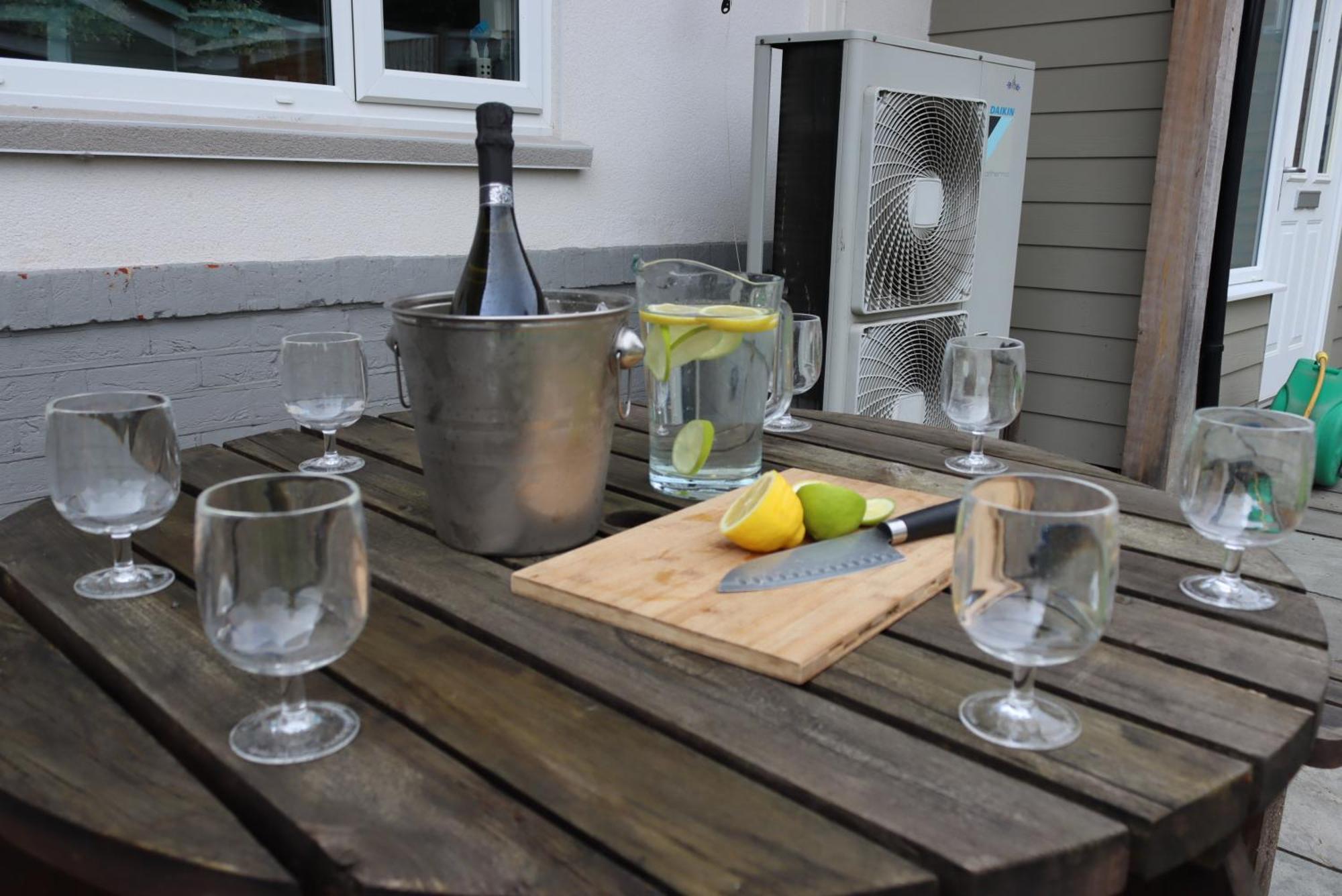 Four Corners Holiday Home Hot Tub & Sauna Ferndown Exteriör bild