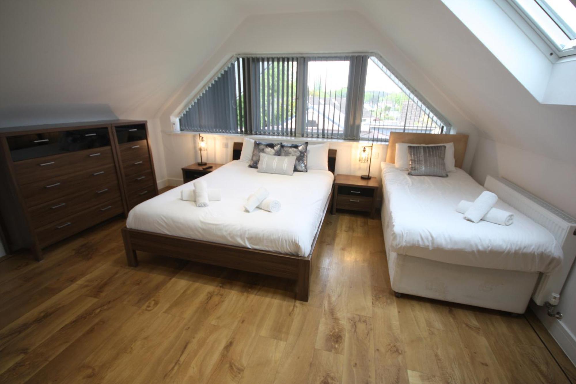 Four Corners Holiday Home Hot Tub & Sauna Ferndown Exteriör bild